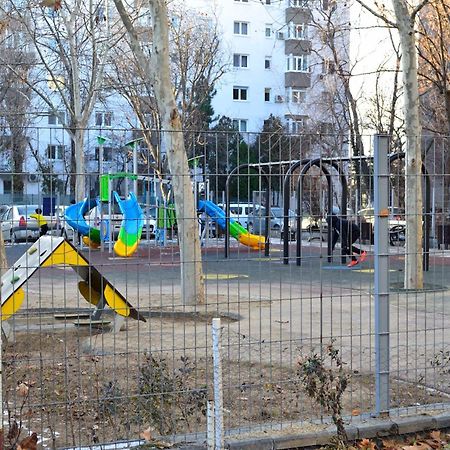 Cozy 2 Rooms Apartment Drumul Taberei Bucureşti Eksteriør bilde